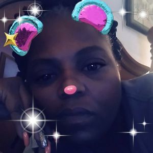 Meet your Posher, Monique